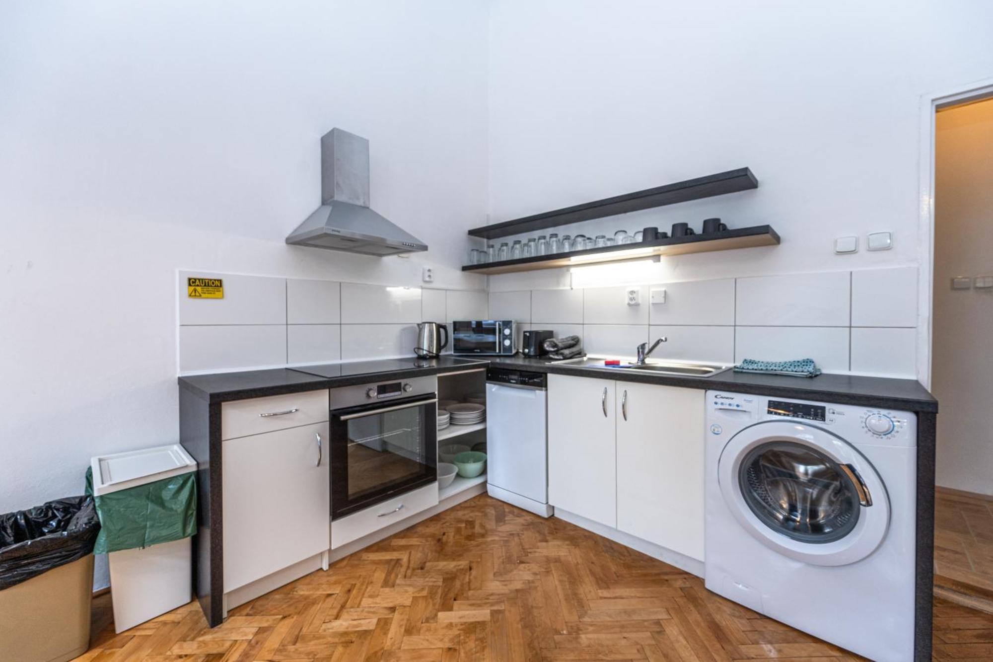 Apartments Safarikova 18 Praga Esterno foto